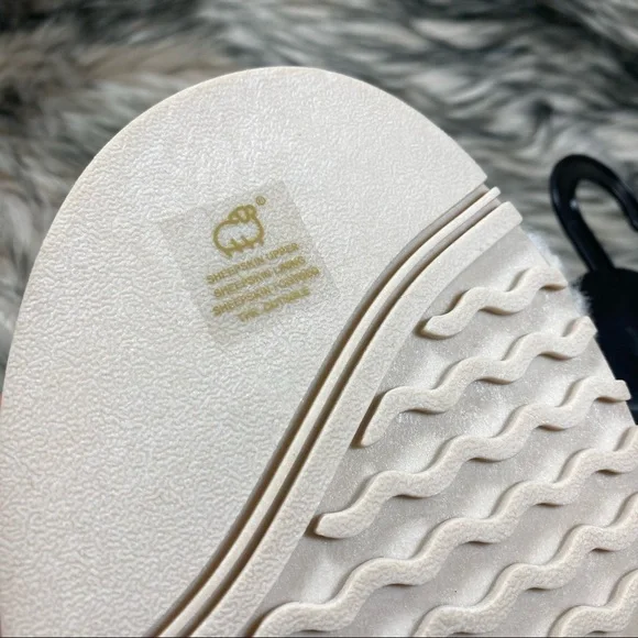 LAMO Sheepskin Alisa Cream Cross Slippers - Picture 8 of 10